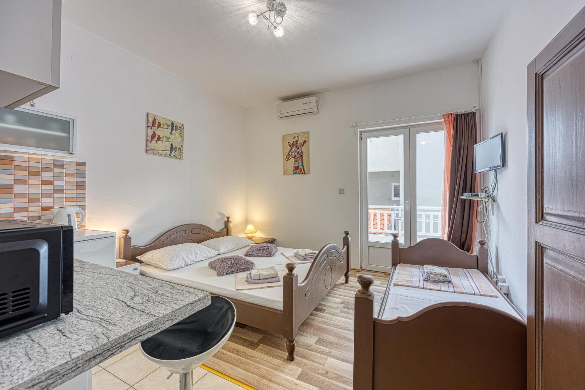 Studio Apartmani Ivanda Макарська Екстер'єр фото