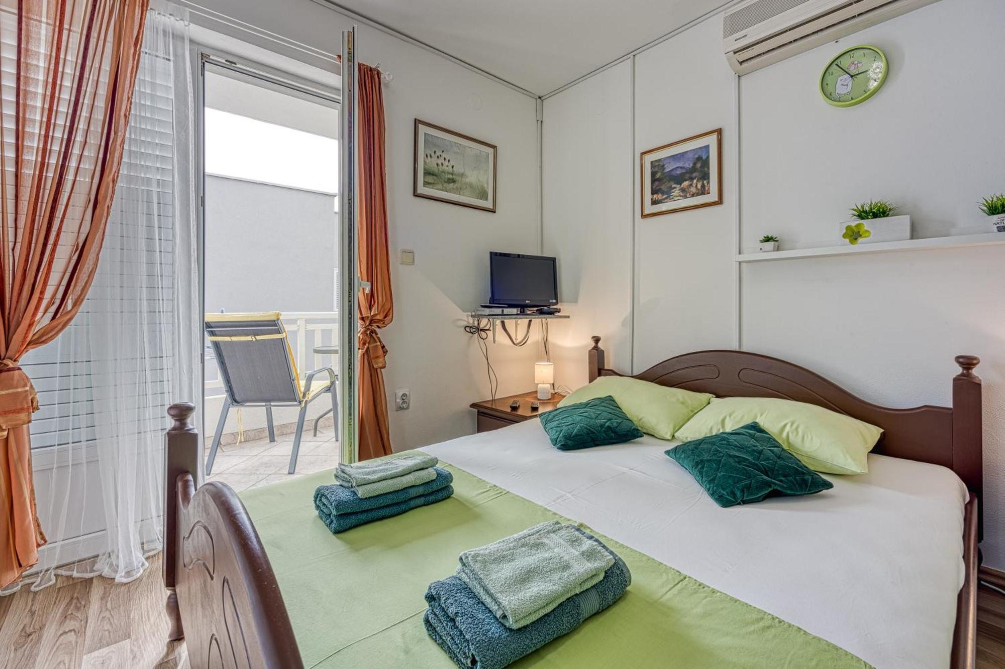 Studio Apartmani Ivanda Макарська Екстер'єр фото