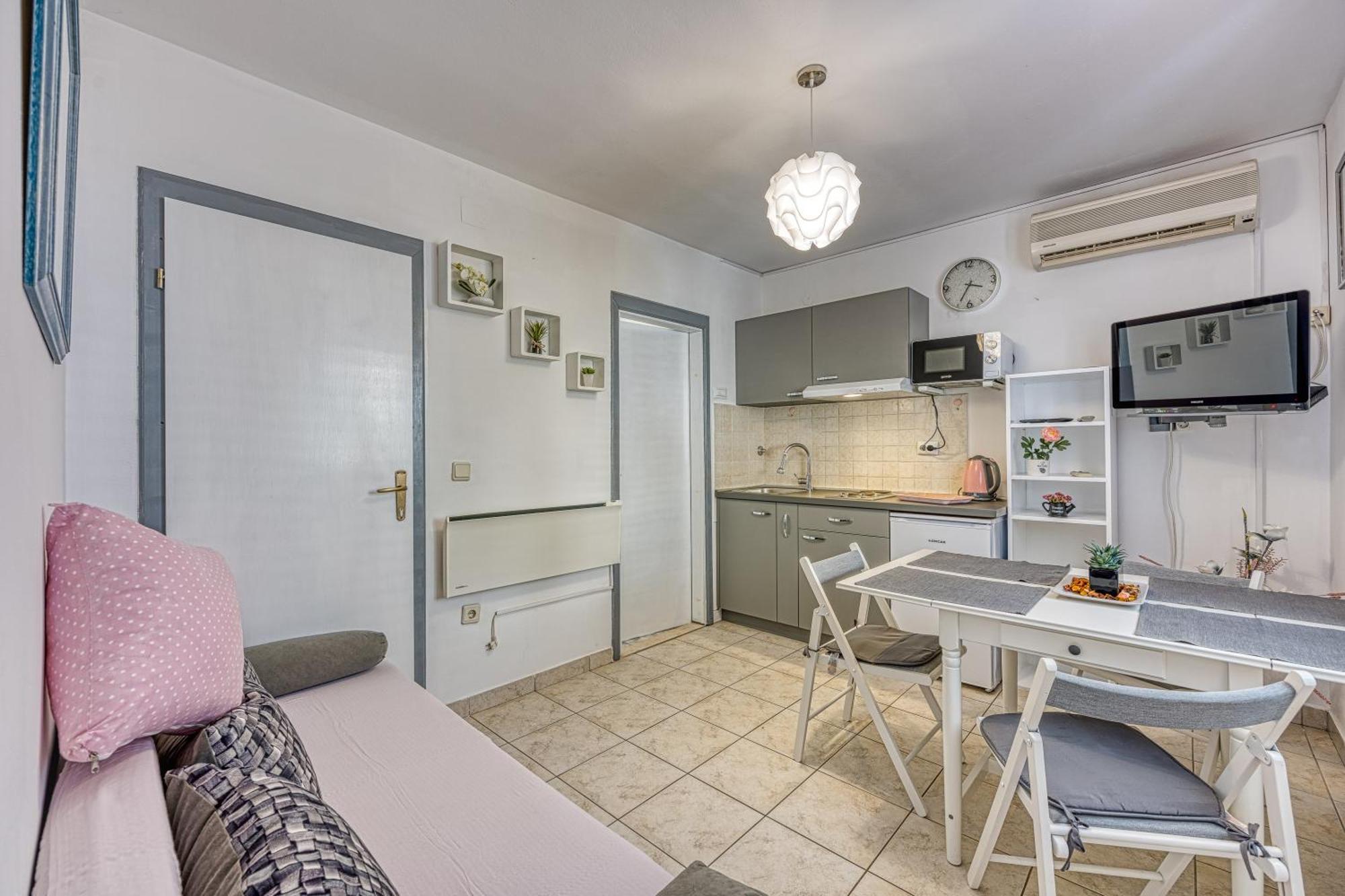 Studio Apartmani Ivanda Макарська Екстер'єр фото