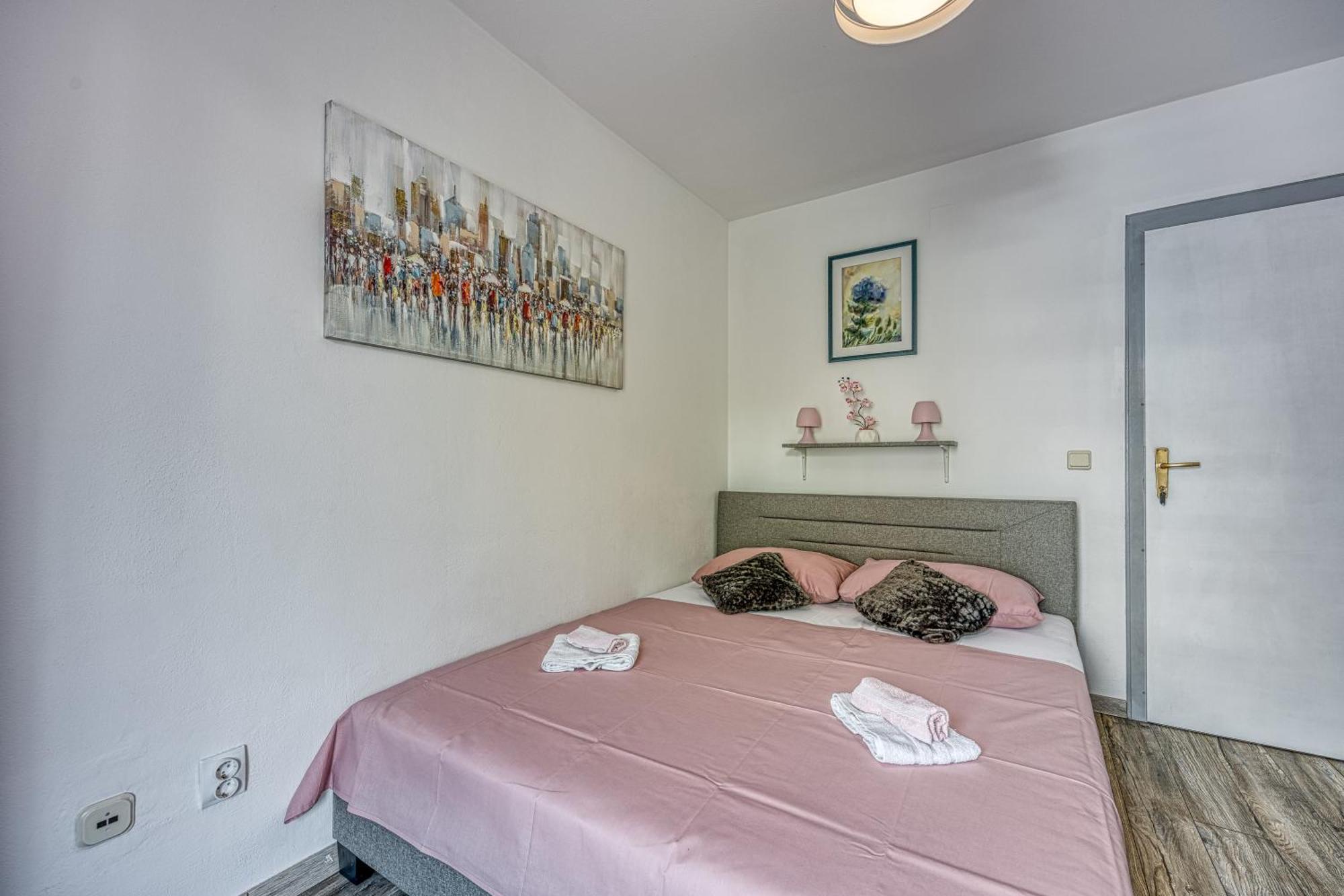 Studio Apartmani Ivanda Макарська Екстер'єр фото