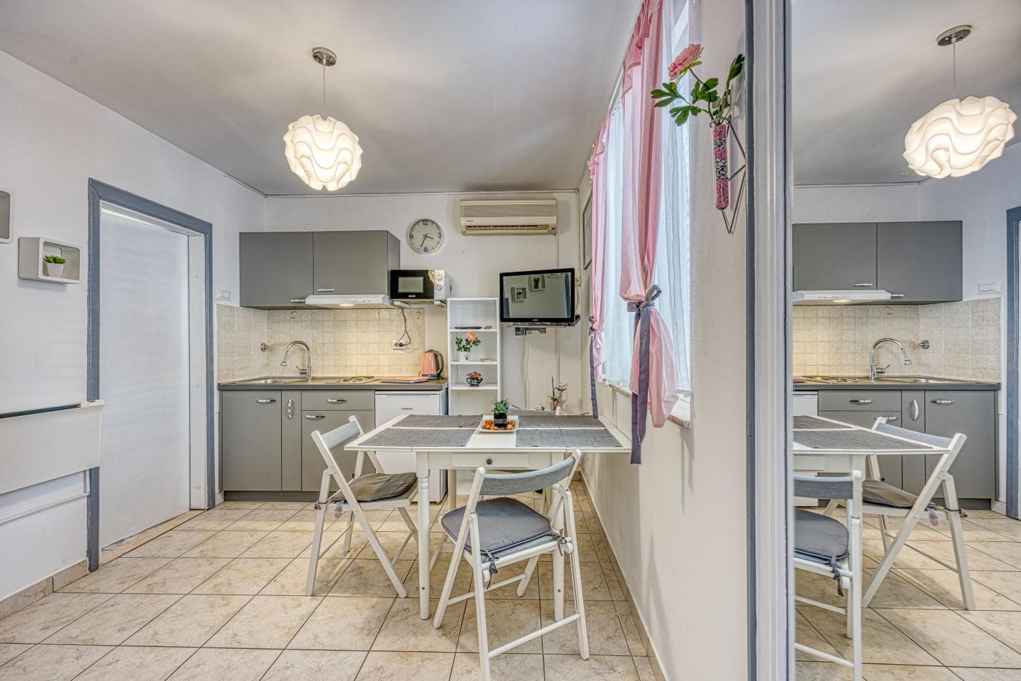 Studio Apartmani Ivanda Макарська Екстер'єр фото