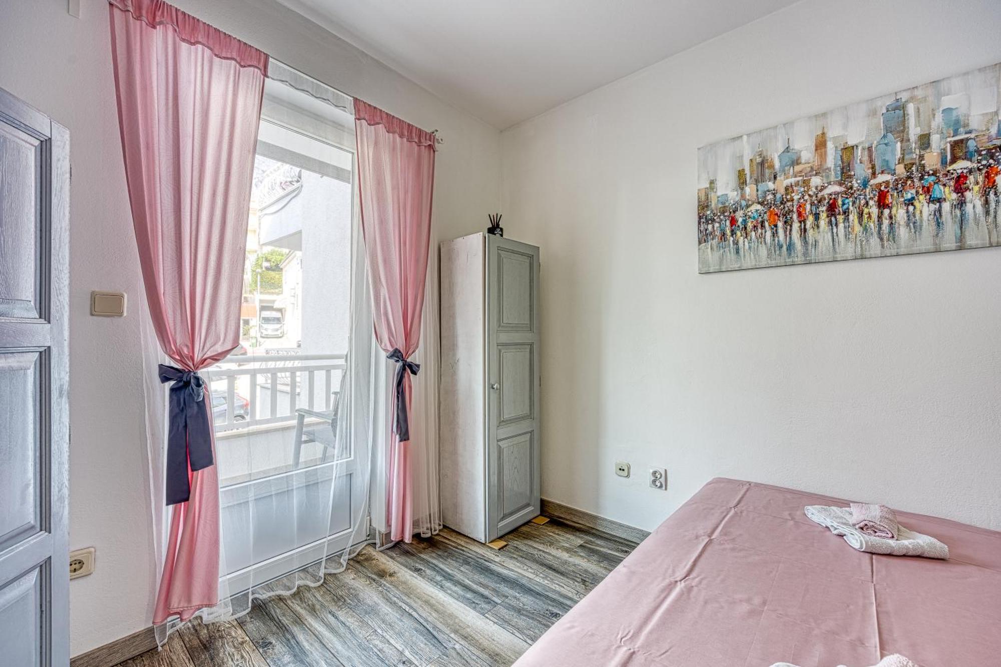Studio Apartmani Ivanda Макарська Екстер'єр фото