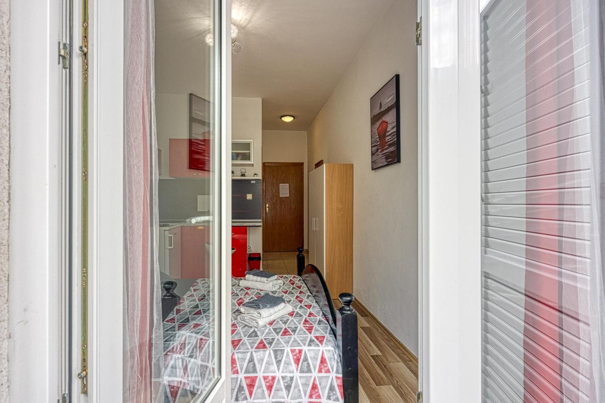 Studio Apartmani Ivanda Макарська Екстер'єр фото